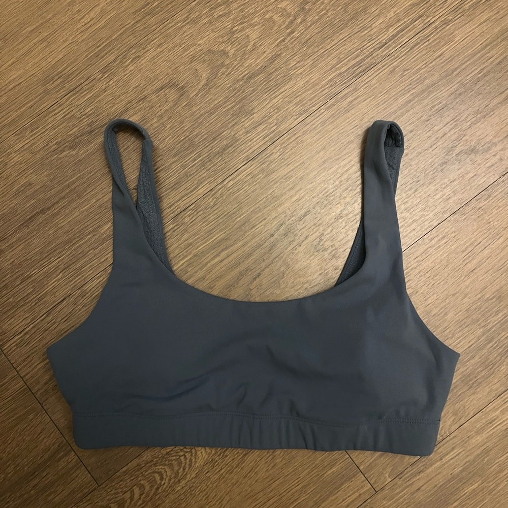 Vuori blue sports bra